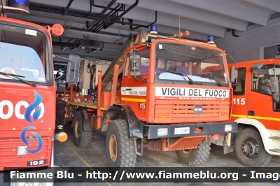 Man-Meccanica F99 4x4
Vigili del Fuoco
Comando Provinciale Venezia-Mestre
VF17060
Parole chiave: Man-Meccanica F99 4x4_VF17060