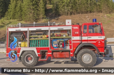 Iveco 110-17
Vigili del Fuoco
Comando Provinciale di Belluno
Distaccamento Volontario Colle Santa Lucia (BL)
AutoPompaSerbatoio allestimento Baribbi
Ricondizonato Rosenbauer
Ex Corpo Volontario di Canazei (TN)
VF 26813
Parole chiave: Iveco 110-17 VF26813