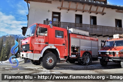 Iveco 190-26
Vigili del Fuoco
Comando Provinciale di Belluno
Distaccamento Volontario di Selva di Cadore (BL)
AutoPompaSerbatoio allestimento Baribbi
VF 16583
Parole chiave: Iveco 190 VF16583