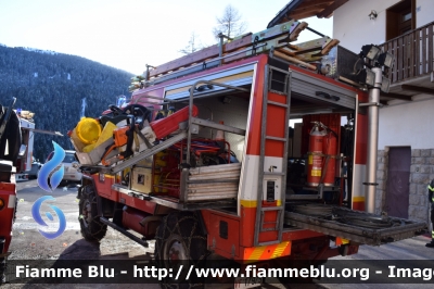 Iveco VM90
Vigili del Fuoco
Comando Provinciale di Belluno
Distaccamento Volontario di Selva di Cadore (BL)
Polisoccorso allestimento Baribbi
VF 17975
Parole chiave: Iveco VM90 VF17975