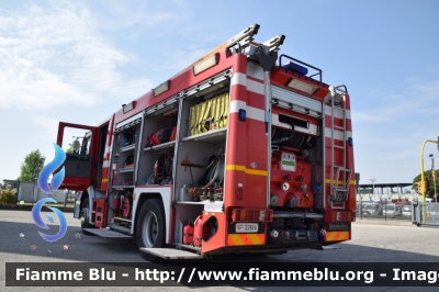 Mercedes-Benz Actros 1841 II serie
Vigili del Fuoco
Comando Provinciale di Venezia 
Distaccamento permanente di Jesolo 
AutoPompaSerbatoio allestimento BAI
VF 22614
Parole chiave: Mercedes-Benz Actros_1841_IIserie VF22614