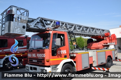 Iveco EuroFire 150E27 I serie
Vigili del Fuoco
Comando Provinciale di Venezia
Distaccamento Permanente di Jesolo
AutoScala da 37 metri allestimento Iveco-Magirus
-Primo prototipo della serie Eurofire-
VF 18079
Parole chiave: Iveco EuroFire 150E27_Iserie