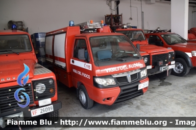 Piaggio Porter Maxxi III serie
Vigili del Fuoco
Comando Provinciale di Venezia
Distaccamento Portuale di Venezia
Allestimento Baggio e De Sordi
VF 29160
Parole chiave: Piaggio Porter_Maxxi_IIIserie VF29160