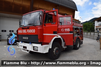 Iveco 190-26
Vigili del Fuoco
Comando Provinciale di Belluno
Distaccamento Volontario di Zoldo Alto (BL)
AutoPompaSerbatoio allestimento Baribbi
VF 16716
Parole chiave: Iveco 190 VF16716