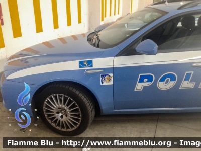 Alfa-Romeo 159 Sportwagon Q4
Polizia di Stato
Polizia Stradale
Allestimento Marazzi
Con stemma celebrativo "70 Anni Polizia Stradale"
Parole chiave: Alfa-Romeo 159_Sportwagon_Q4