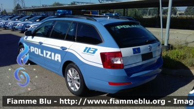 Skoda Octavia Wagon IV serie
Polizia di Stato
Polizia Stradale in servizio sulla rete autostradale di Autostrade per l'Italia
*In consegna*
Seconda fornitura con la nuova livrea
Allestite Focaccia
Decorazione Grafica Artlantis
Parole chiave: Skoda Octavia_Wagon_IVserie