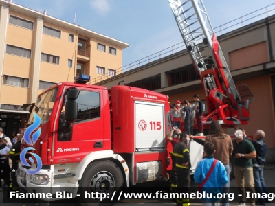 Iveco EuroCargo 180E32 III serie
Vigili del Fuoco
Comando Provinciale di Milano
Distaccamento Permanente di Sesto San Giovanni (MI)
AutoScala M39L da 39 metri allestimento Magirus
VF 27319
Parole chiave: Iveco EuroCargo_180E32_IIIserie VF27319