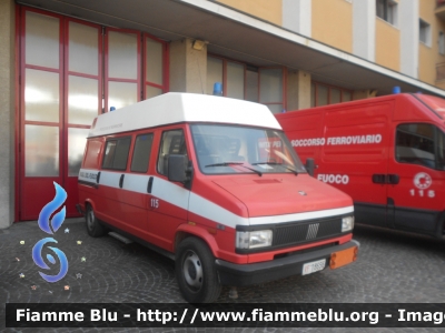 Fiat Ducato I seire
Vigili del Fuoco
Comando Provinciale di Milano-Via Messina
Unità mobile Protezione Vie Respiratorie
VF 18656
Parole chiave: Fiat Ducato_Iserie VF18656