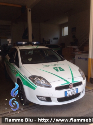 Fiat Nuova Bravo
Polizia Locale Consorzio Val Seriana BG
M 121
Allestimento Bertazzoni Veicoli Speciali
Autoradio dotata di cellula di sicurezza "Securwall" con paratia in policarbonato antisfondamento e vetri oscurati anti rottura a trattenuta di schegge
Parole chiave: 121