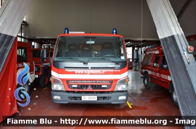 Mitsubishi Canter II serie
Vigili del Fuoco
Comando provinciale di Como
Allestimento Bai
VF25218
Parole chiave: Mitsubishi Canter II_serie Vigili_del_Fuoco