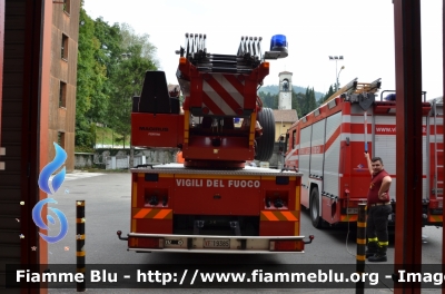 Iveco EuroFire 150E27 I serie
Vigili del Fuoco
Comando provinciale di Como
Allestimento Magirus
VF19385
Parole chiave: Iveco EuroFire_150E27_Iserie VF19385