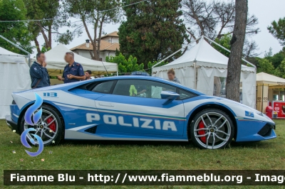 Lamborghini Huracàn LP 610-4
Polizia di Stato
Polizia Stradale
Allestita Lamborghini
Decorazione grafica Artlantis
POLIZIA H8862
Parole chiave: Lamborghini Huracàn_LP_610-4 POLIZIAH8862