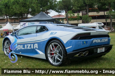 Lamborghini Huracàn LP 610-4
Polizia di Stato
Polizia Stradale
Allestita Lamborghini
Decorazione grafica Artlantis
POLIZIA H8862
Parole chiave: Lamborghini Huracàn_LP_610-4 POLIZIAH8862