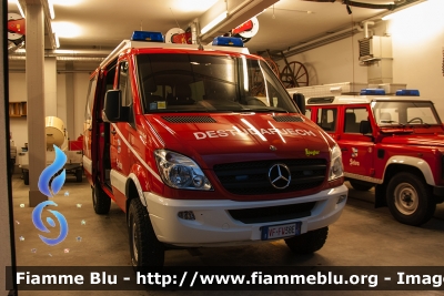 Mercedes-Benz Sprinter 4x4 III serie
Vigili del Fuoco
Unione Distrettuale di Bolzano
Corpo Volontario di Selva Gardena - Volkenstein (BZ)
VF FW 38E
Parole chiave: Mercedes-Benz Sprinter_4x4_IIIserie VFFW38E