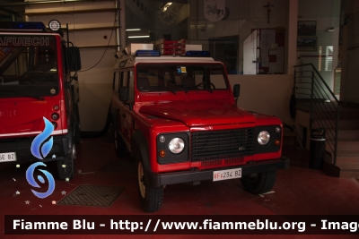 Land-Rover Defender 110
Vigili del Fuoco
Distretto di Bolzano
Corpo Volontario di Ortisei - St. Ulrich in Gröden (BZ)
VF 234 BZ
Parole chiave: Land-Rover Defender_110 VF234BZ