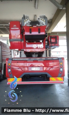 Iveco EuroCargo 180E32 III serie
Vigili del Fuoco
Comando Provinciale di Roma
Distaccamento Cittadino Nomentano AS6
VF 27496
