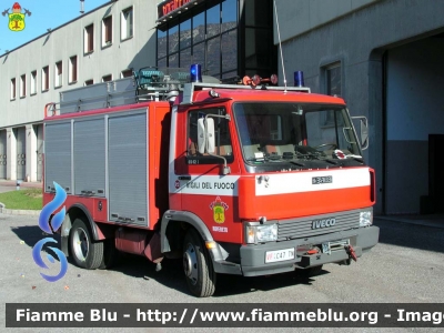 Iveco 65-12
Vigili del Fuoco
Distretto della Vallagarina
Corpo Volontario di Rovereto (TN)
VF C47 TN
*Dismesso*
Parole chiave: Iveco 65-12 VFC47TN