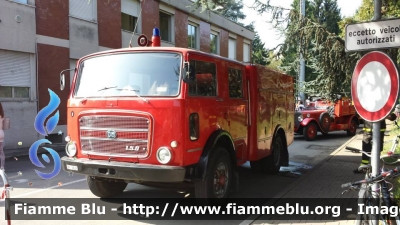 OM 150
Vigili del Fuoco
AutoPompaSerbatoio storica
VF 10292
Parole chiave: OM 150 VF10292