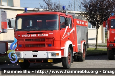 Iveco OM 160
Vigili del Fuoco
Comando provinciale di Milano
AutoPompaSerbatoio allestimento Baribbi
Parole chiave: Iveco-OM 160