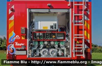 Man TGS 33.540 6x6 I serie
Vigili del Fuoco
Comando Provinciale di Torino
Distaccamento Aeroportuale di Torino Caselle
Allestimento Ziegler / Aris Fire
VF 27110
Parole chiave: Man TGS_33.540_6x6_Iserie VF27110