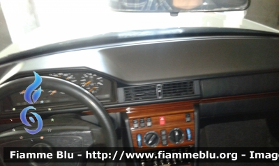 Mercedes Benz E250
118 Abruzzo Soccorso
ASL Lanciano Vasto Chieti
P.O. Ortona
Allestimento Grazia
-posto di guida-
Parole chiave: Mercedes-Benz E250 Ambulanza