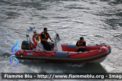 Gommone
Vigili del Fuoco
Distretto di Trento
Corpo Volontario di Cavedine (TN)
Parole chiave: Gommone