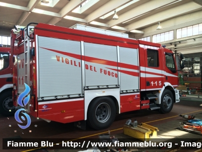 Volvo FL 290 IV serie
Vigili del Fuoco
Comando Provinciale di Milano
AutoPompaSerbatoio
Allestimento BAI
VF 27281 VF 27283
Parole chiave: Volvo FL_290_IVserie VF27283 VF27281