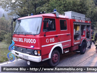 Iveco OM 79-13
Vigili del Fuoco
Comando Provinciale di Udine
Distaccamento Volontario di Cercivento
VF 13723
Parole chiave: Iveco-OM 79-13 VF13723