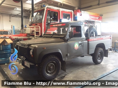 Land Rover Defender 110 HCPU
Vigili del Fuoco
Comando Provinciale di Bologna
Distaccamento Volontario di Molinella
Ex Corpo Forestale dello Stato
VF 28152
Parole chiave: Land-Rover Defender_110_HCPU VF28152