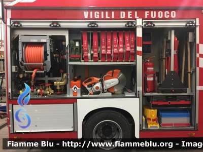 Mitsubishi Fuso Canter III serie
Vigili del Fuoco
Comando Provinciale di Bologna
Allestimento Bai
Prototipo Mini APS centri storici
VF 28952
Parole chiave: Mitsubishi Fuso_Canter_IIIserie VF28952