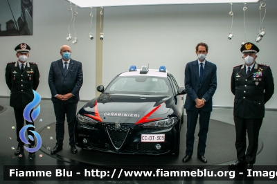 Alfa Romeo Nuova Giulia
Carabinieri
Nucleo Operativo Radiomobile
CC DT 309
Parole chiave: Alfa_Romeo Nuova_Giulia CCDT309