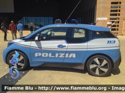 Bmw I3
Polizia di Stato
Polizia per Expo 2015
Allestito Focaccia
Decorazione Grafica Artlantis
POLIZIA F3705
Parole chiave: Bmw I3 POLIZIAF3705