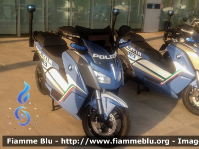 Bmw C Evolution
Polizia di Stato
Polizia per Expo 2015
Allestito Focaccia
Grafica Artlantis
POLIZIA D1542
Parole chiave: Bmw C_Evolution EXPO2015 POLIZIAD1542