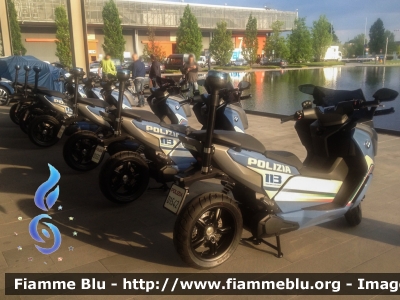 Bmw C Evolution
Polizia di Stato
Polizia per Expo 2015
Allestito Focaccia
Grafica Artlantis
POLIZIA D1542
Parole chiave: Bmw C_Evolution EXPO2015 POLIZIAD1542