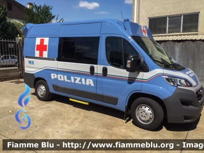 Fiat Ducato X290
Polizia di Stato
Servizio Sanitario
Nuova Livrea
Allestita Boneschi
Decorazione Grafica Artlantis
Parole chiave: Fiat Ducato_X290 Ambulanza