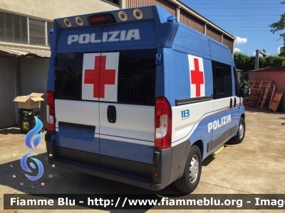 Fiat Ducato X290
Polizia di Stato
Servizio Sanitario
Nuova Livrea
Allestita Boneschi
Decorazione Grafica Artlantis
Parole chiave: Fiat Ducato_X290 Ambulanza