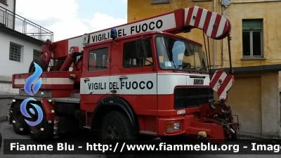 Fiat 697NP
Vigili del Fuoco
Comando Provinciale di Belluno
Distaccamento di Pieve di Cadore
AutoGru da 16 ton allestimento Cristanini
VF10680
Parole chiave: Fiat 697_NP AutoGru VF10680