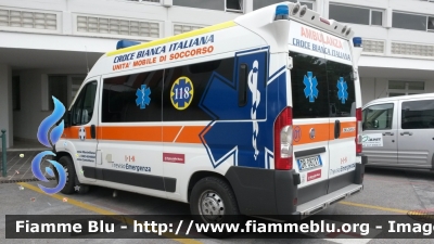 Fiat Ducato X250
Croce Bianca Italiana
Zona Montelliana - Zona Castellana
Convenzionata SUEM 118 TrevisoEmergenza
Allestimento Aricar
"521"
Parole chiave: Fiat Ducato_X250 Ambulanza