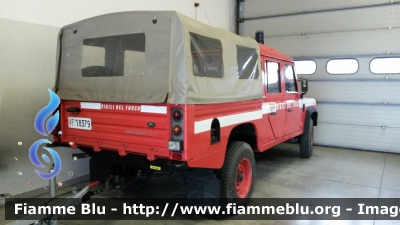 Land Rover Defender 130
Vigili del Fuoco
Comando Provinciale di Treviso
Adibito a traino carrello gommone.
VF 18379
Parole chiave: Land-Rover Defender_130 VF18379