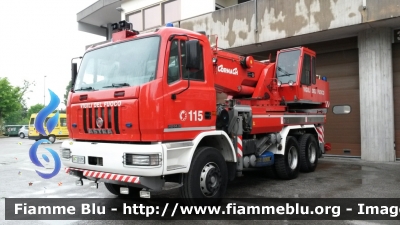 Astra HD7 64.38
Vigili del Fuoco
Comando Provinciale di Treviso
AutoGru da 30 ton allestimento Cormach
Mezzo con nuovi lampeggianti supplementari e sirena
VF 20175
Parole chiave: Astra HD7_64.38 VF20175