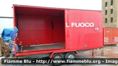 Carrello
Vigili del Fuoco
VF R 2248
Parole chiave: Carrello VFR2248