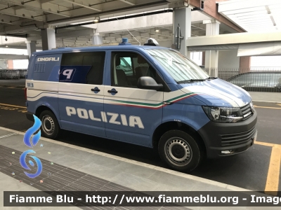 Volkswagen Transporter T6
Polizia di Stato
Unita' Cinofile
Allestimento BAI
POLIZIA M4438
Parole chiave: Volkswagen Transporter_T6 POLIZIAM4438