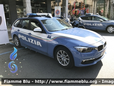 Bmw 318 Touring F31 II restyle
Polizia di Stato
Polizia Stradale
Allestimento Marazzi
Decorazione grafica Artlantis
POLIZIA M2445
Parole chiave: Bmw 318_Touring_F31_IIrestyle POLIZIAM2445