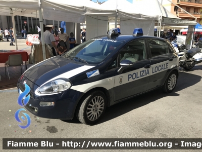 Fiat Punto VI serie
Polizia Locale
Conegliano
POLIZIA LOCALE YA681AL
Parole chiave: Fiat Punto_VIserie PoliziaLocaleYA681AL