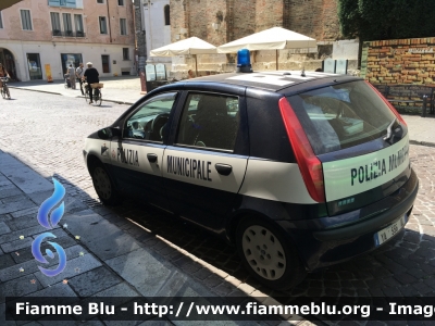 Fiat Punto II serie
Polizia Locale
Treviso
POLIZIA LOCALE YA556AL
Parole chiave: Fiat Punto_IIserie PoliziaLocaleYA556AL