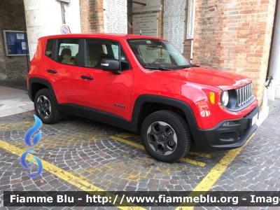 Jeep Renegade
Vigili del Fuoco
Comando Provinciale di Treviso
VF 27884
Parole chiave: Jeep Renegade VF27884