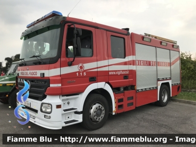 Mercedes-Benz Actros 1841 II serie
Vigili del Fuoco
Comando Provinciale di Treviso
Distaccamento Permanente di Montebelluna (TV)
AutoPompaSerbatoio allestimento Bai
VF 23314
Parole chiave: Mercedes-Benz Actros_1841_IIserie VF23314