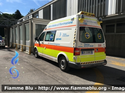 Volkswagen Transporter T5
Cooperativa sociale Castel Monte Onlus
Ambulanza convenzionata
SUEM 118 Treviso Emergenza
In servizio presso Pieve di Soligo (TV)
"735"
Allestimento Nepi
Parole chiave: Volkswagen Transporter_T5 Ambulanza