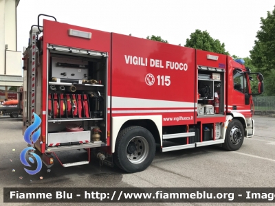 Iveco EuroCargo 180E30 III serie
Vigili del Fuoco
Comando Provinciale di Treviso
AutoBottePompa allestimento Iveco-Magirus
VF 26382
Parole chiave: Iveco EuroCargo_180E30_IIIserie VF26382