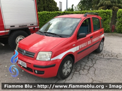 Fiat Nuova Panda I serie
Vigili del Fuoco
Comando Provinciale di Treviso
Automezzo proveniente da confisca
VF 26261
Parole chiave: Fiat Nuova_Panda_Iserie VF26261